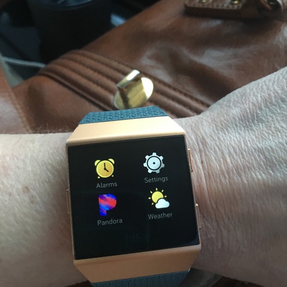 Fitbit ionic - Picture 4 of 4